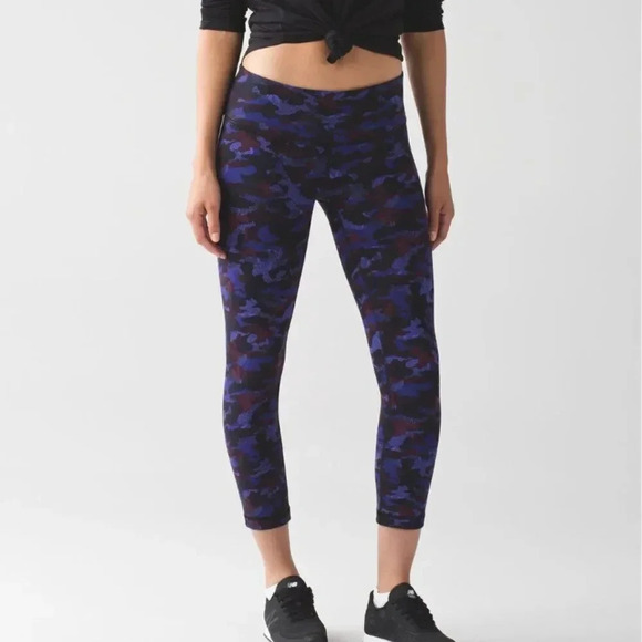 Lululemon Wunder Under Crop III Cropped Leggings Purple Black Camo Camouflage  4 - Picture 2 of 10